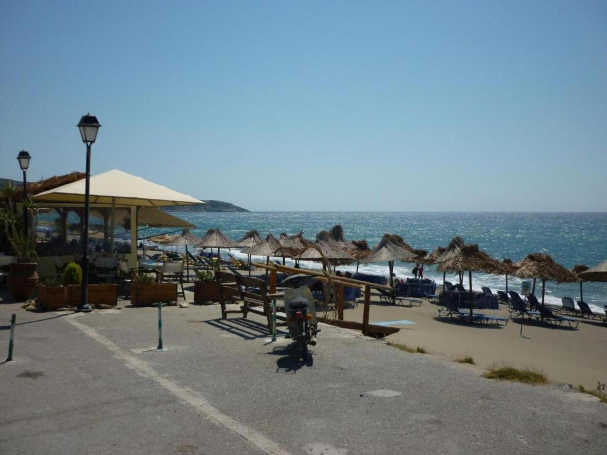 Вилла Sprawling Vlilla In Malades Agios Sillas Экстерьер фото