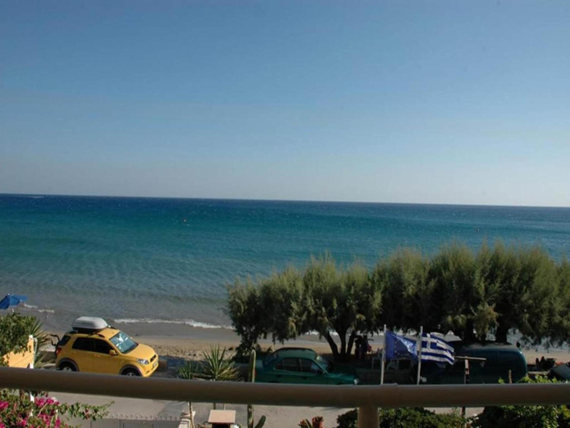 Вилла Sprawling Vlilla In Malades Agios Sillas Экстерьер фото